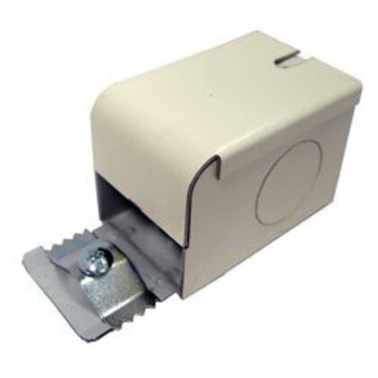 Entrance End Fitting, Plugmold 2000 Series, Steel, White